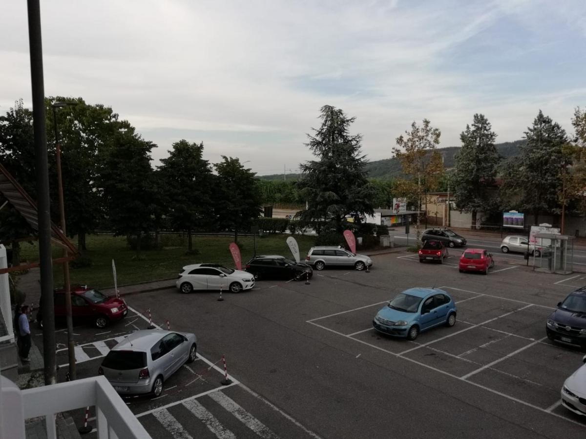 Good Morning Shopping Bed & Breakfast Serravalle Scrivia Exterior foto